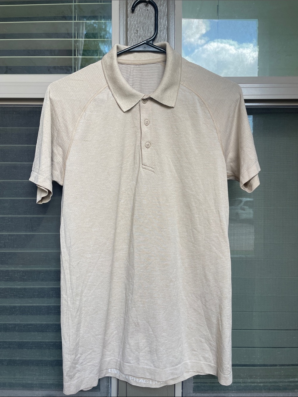 Men’s Lululemon Metal Vent Tech Polo SMALL Tan short sleeve shirt